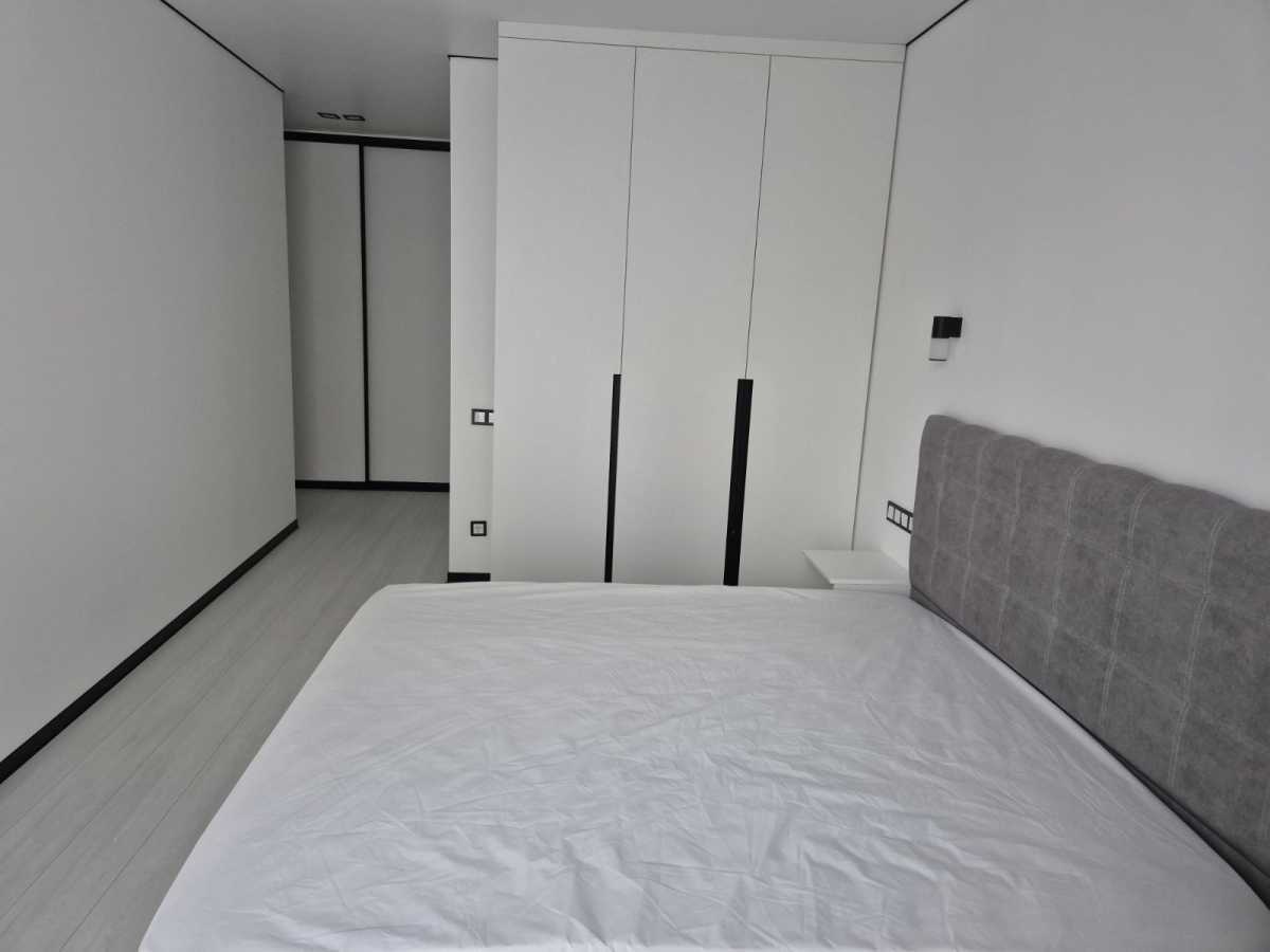 Оренда 3-кімнатної квартири 85 м², Шолуденка вул., 30