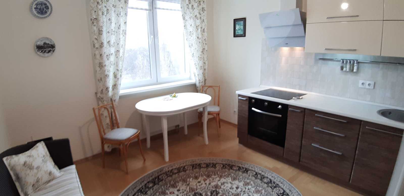 Оренда 2-кімнатної квартири 80 м², Ломоносова вул., 73Г