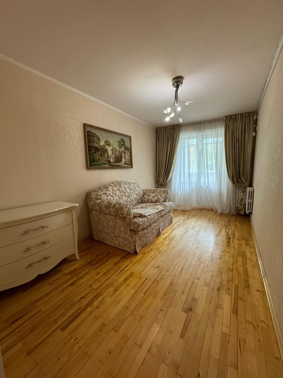 Аренда 3-комнатной квартиры 69 м², Менахем-Мендл Шнеерсона ул.