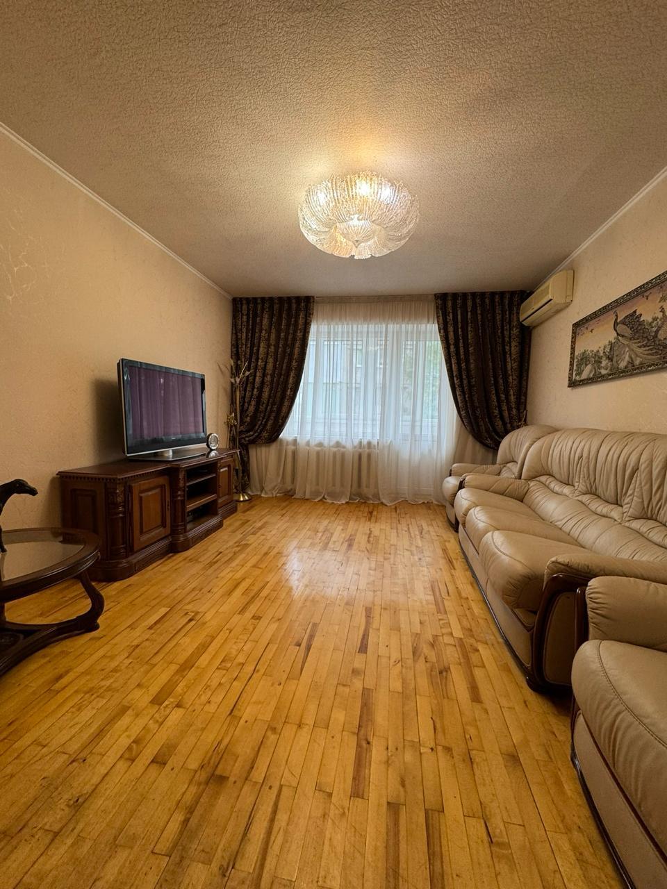 Аренда 3-комнатной квартиры 69 м², Менахем-Мендл Шнеерсона ул.