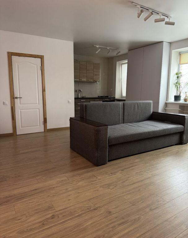 Продаж 2-кімнатної квартири 50 м², Віктора Андрієвського вул., 29