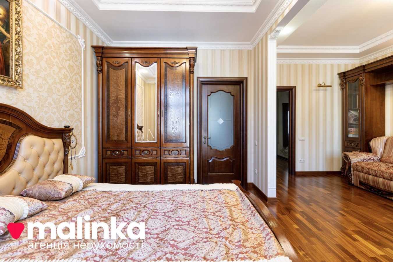 Продажа 5-комнатной квартиры 310 м², Харьковская ул., 21