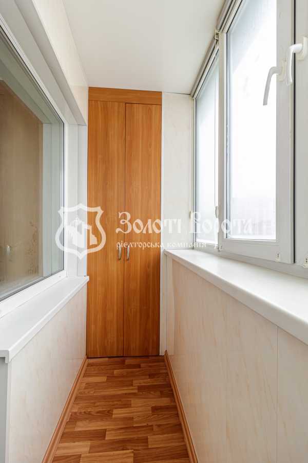 Продажа 2-комнатной квартиры 44.4 м², Краковская ул., 18