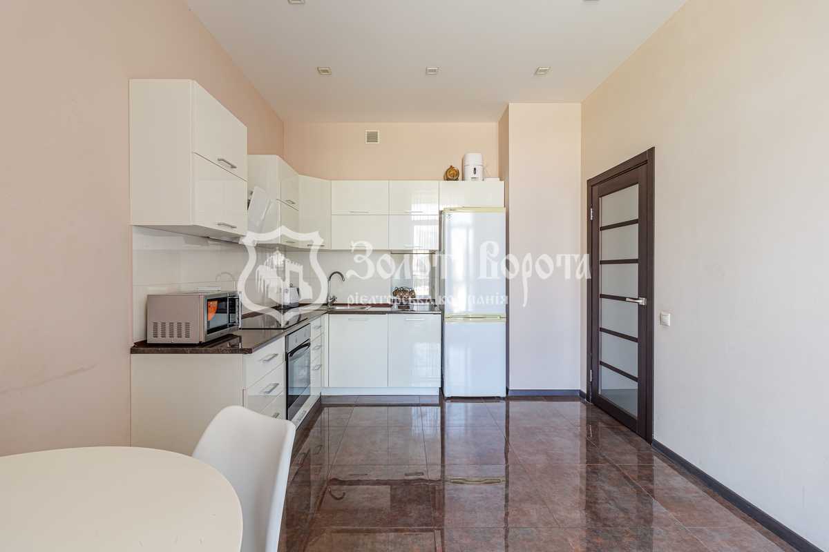 Продажа 2-комнатной квартиры 69.8 м², Джона Маккейна ул., 7