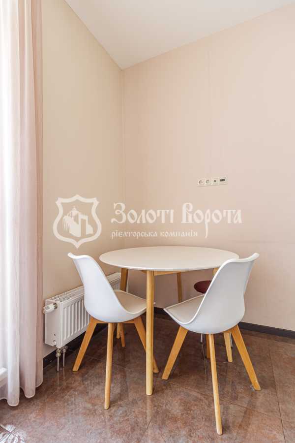 Продажа 2-комнатной квартиры 69.8 м², Джона Маккейна ул., 7