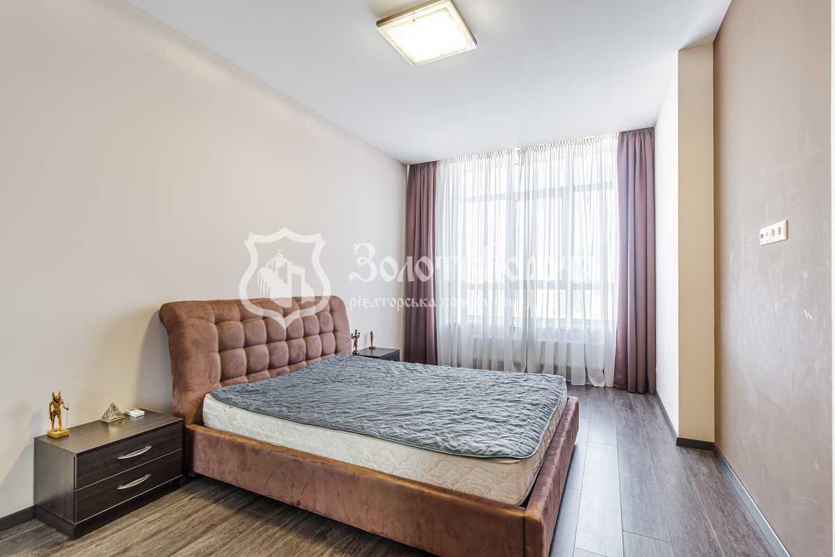 Продажа 2-комнатной квартиры 69.8 м², Джона Маккейна ул., 7