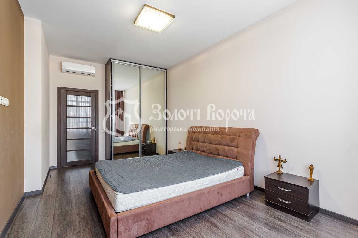 Продажа 2-комнатной квартиры 69.8 м², Джона Маккейна ул., 7