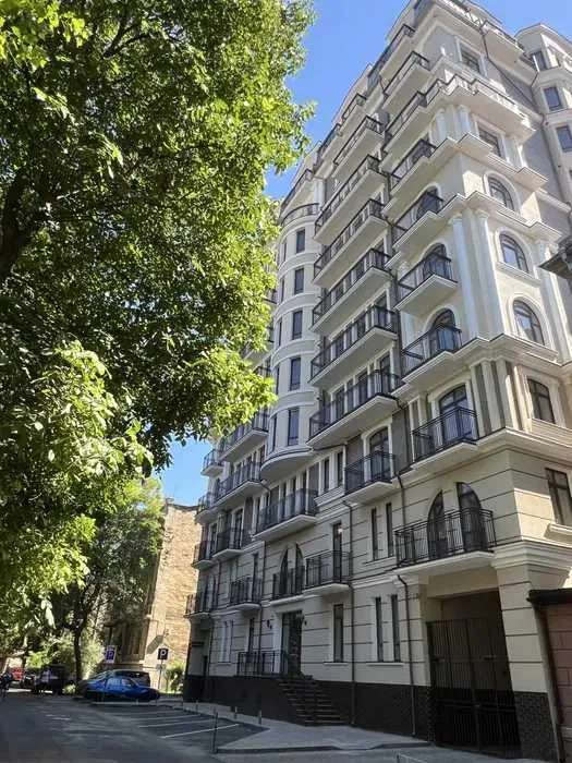 Продажа 3-комнатной квартиры 108 м², Бориса Литвака ул., вул.9