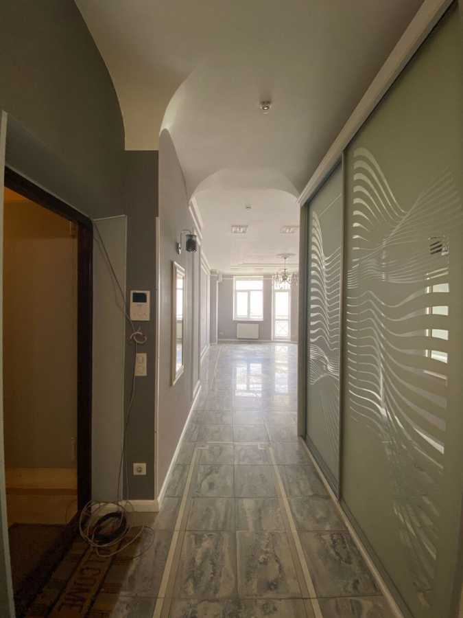 Оренда офісу 90 м², Лесі Українки бул., 7Б