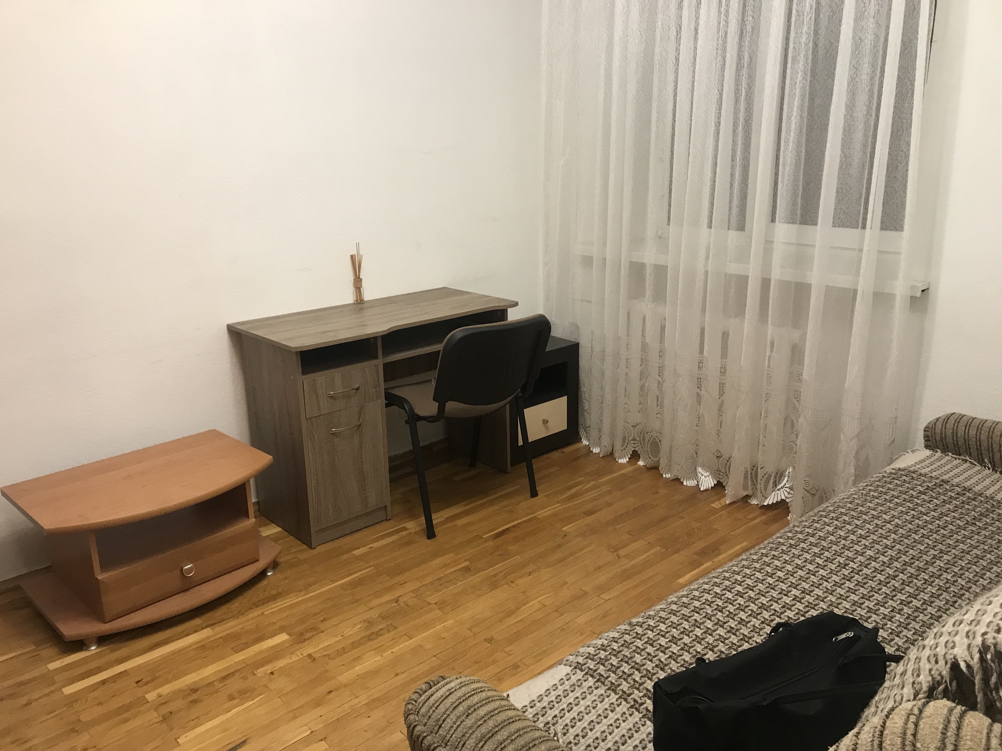 Аренда 3-комнатной квартиры 70 м², Рабочая ул., 166А