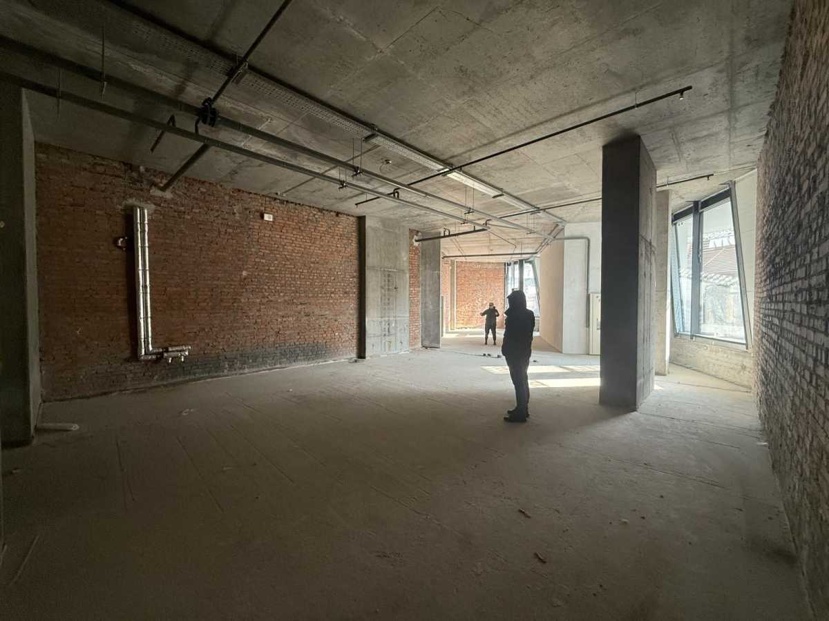 Продажа другого торгового помещения 170 м², Берестейський, 11