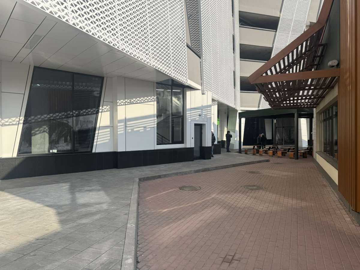 Продажа другого торгового помещения 170 м², Берестейський, 11