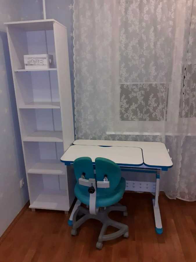 Оренда 2-кімнатної квартири 56 м², Квітневий пров., 1Б