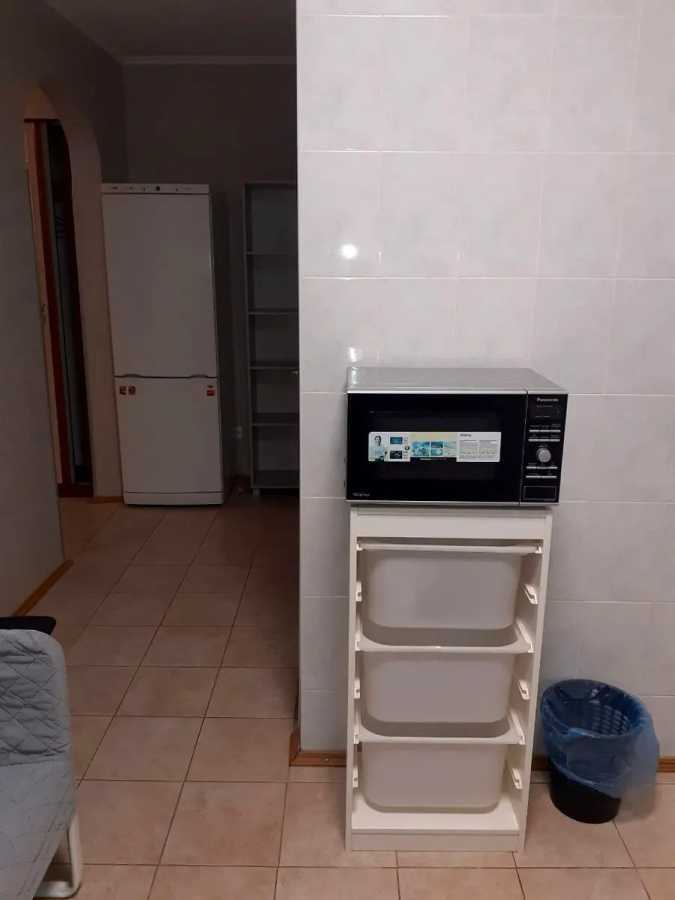 Оренда 2-кімнатної квартири 56 м², Квітневий пров., 1Б