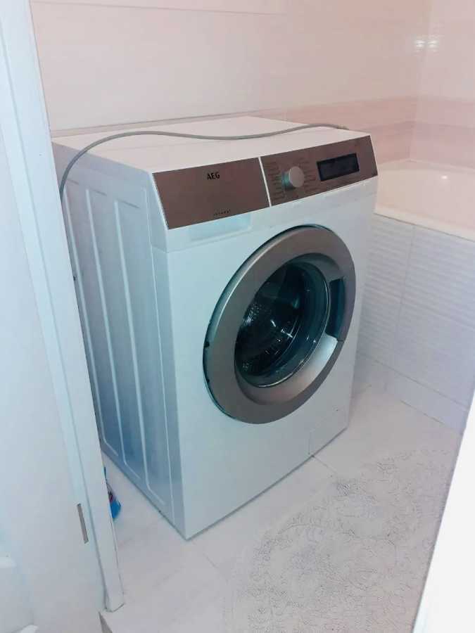 Оренда 2-кімнатної квартири 56 м², Квітневий пров., 1Б