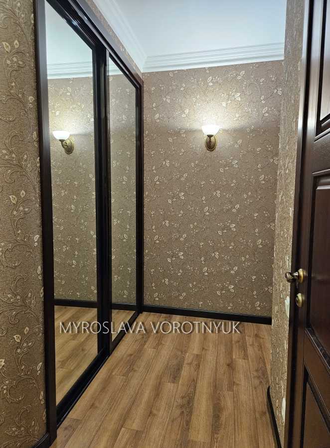 Продажа 2-комнатной квартиры 69 м², Голосеевский просп., 58