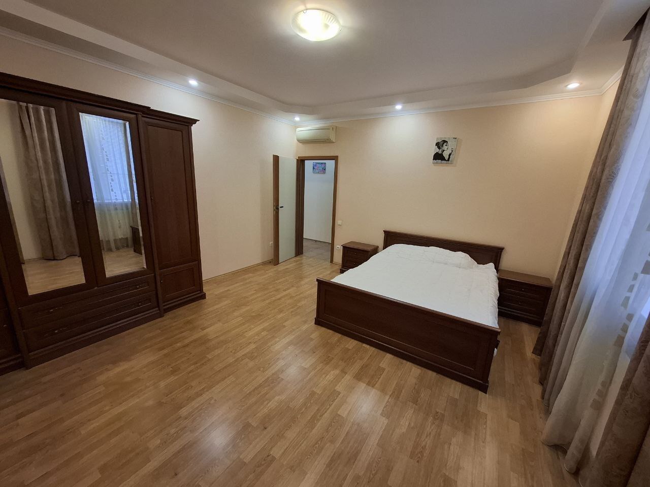 Аренда 4-комнатной квартиры 150 м², Павла Ниринберга ул.