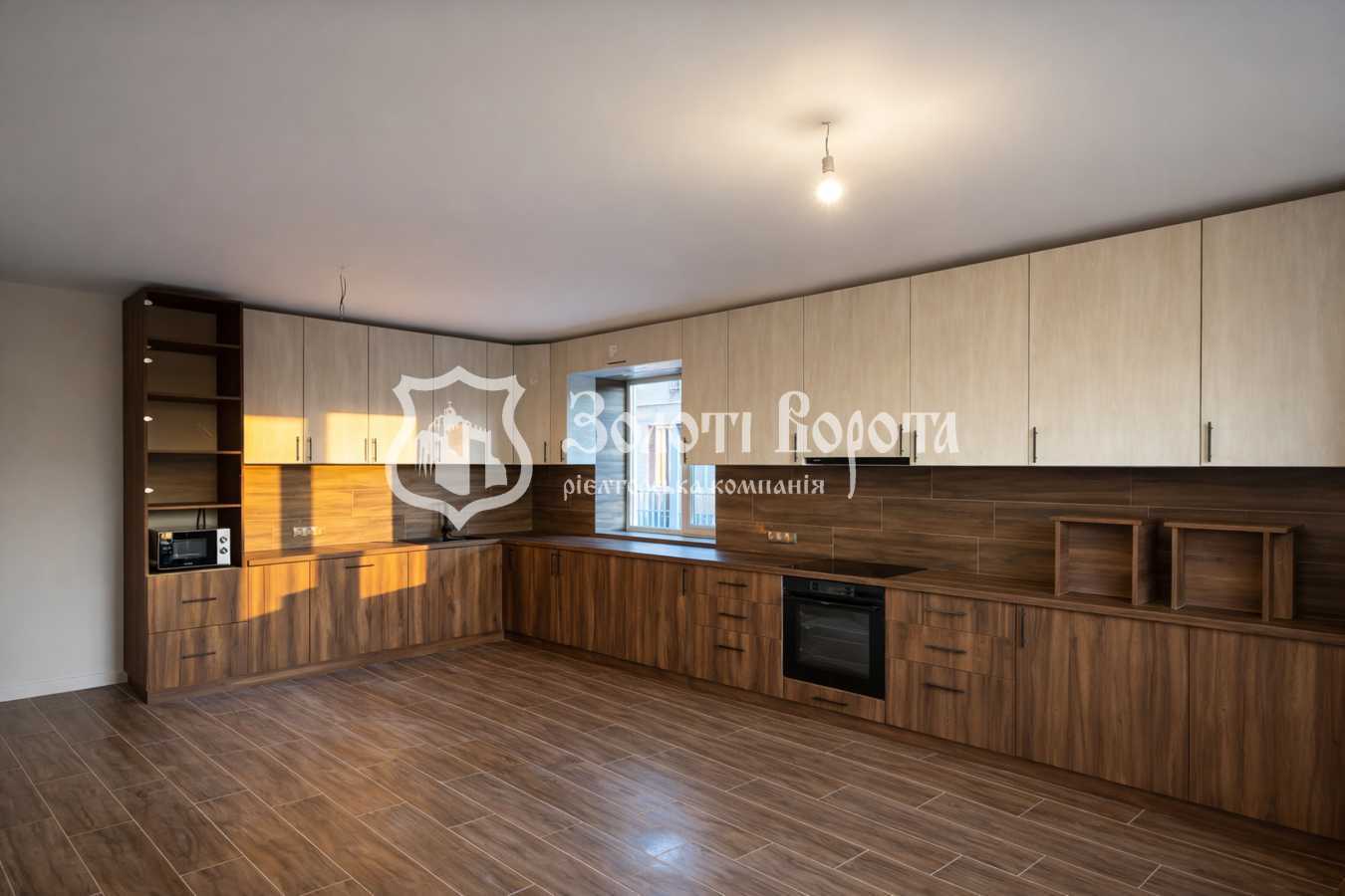 Продажа дома 240 м², Василия Жукова ул., 8