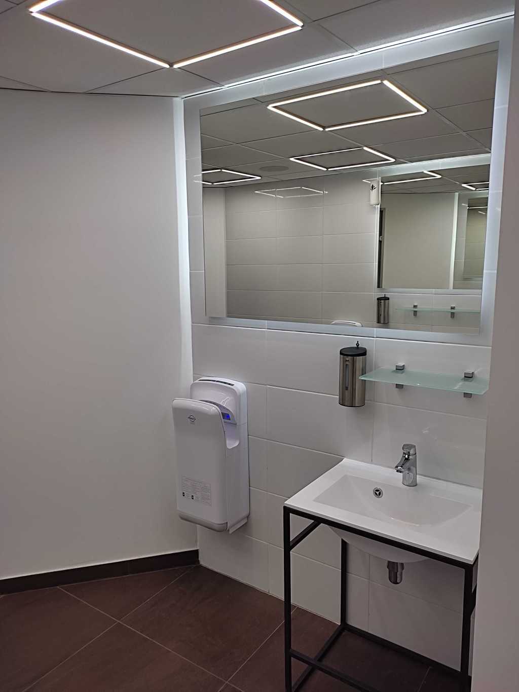 Оренда офісу 23 м², Євгена Сверстюка вул., 11ж