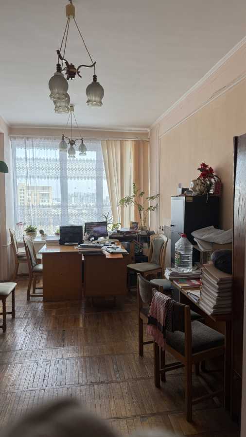 Продажа офиса 570 м², Вячеслава Черновола просп., 65