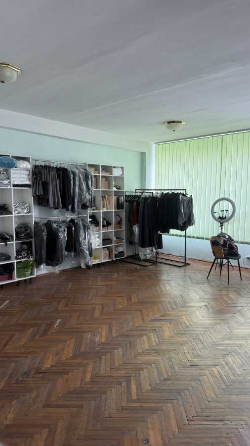 Продажа офиса 570 м², Вячеслава Черновола просп., 65