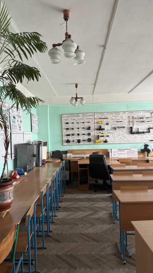 Продажа офиса 570 м², Вячеслава Черновола просп., 65