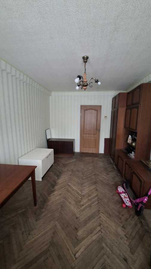 Продажа 3-комнатной квартиры 59.9 м², Пражская ул., 20