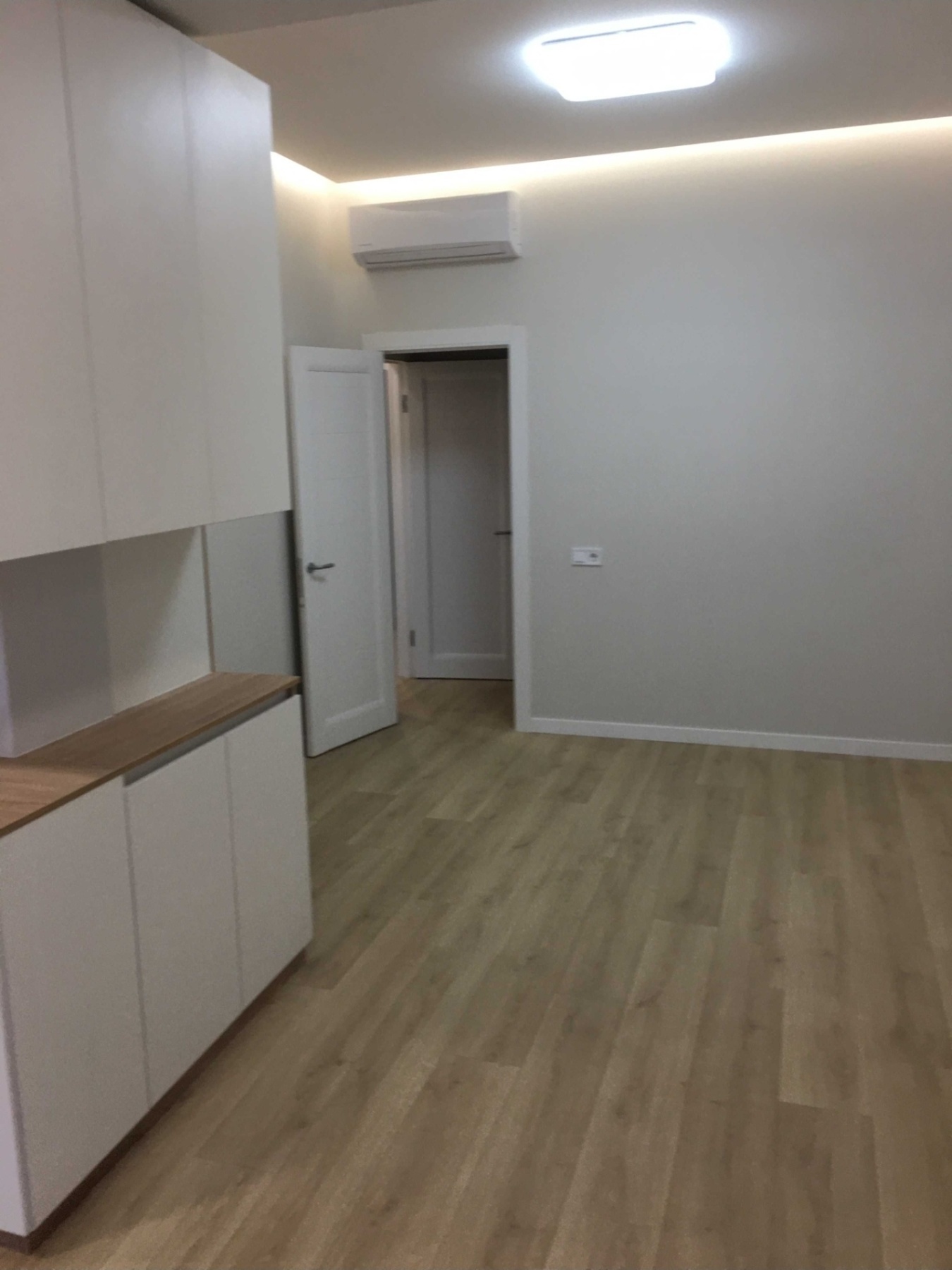 Продажа 2-комнатной квартиры 52 м², Гагарина просп.
