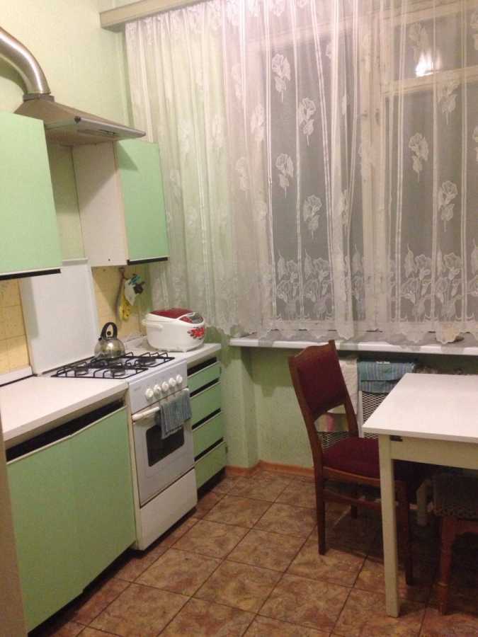 Продажа 3-комнатной квартиры 70.1 м², Питерская ул., 6