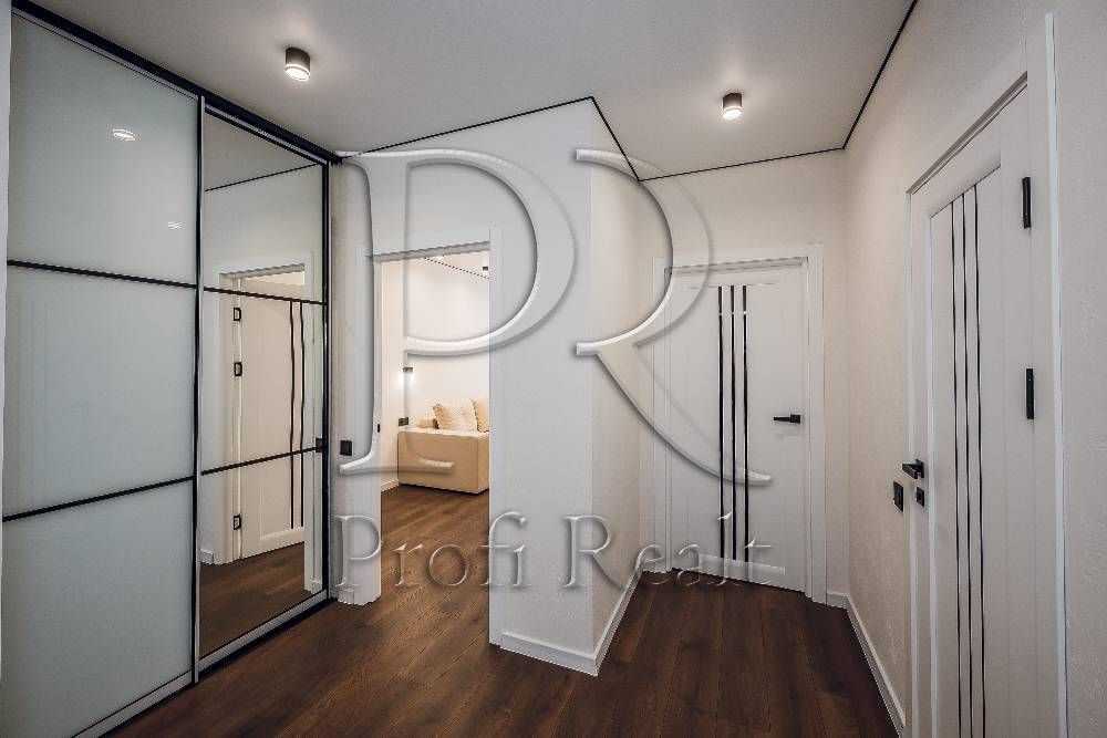 Продажа 1-комнатной квартиры 43 м², Академика Глушкова просп., 1 ПАВ 5