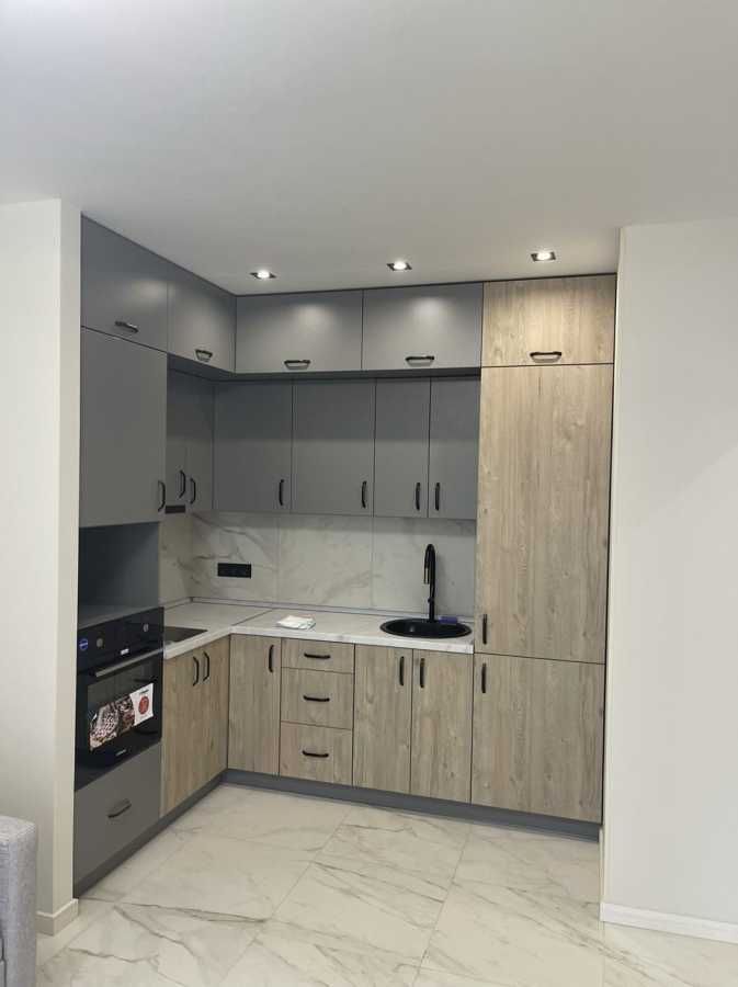 Продажа 1-комнатной квартиры 37.5 м², Салютная ул., 2