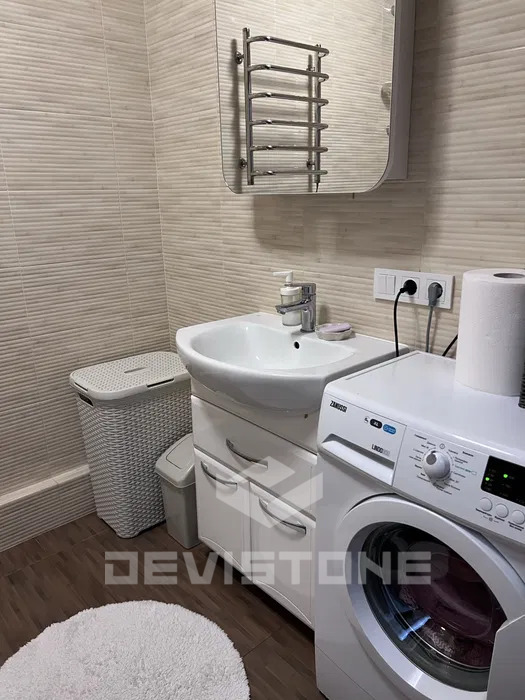 Оренда 2-кімнатної квартири 74 м², Сергія Данченка вул., 1