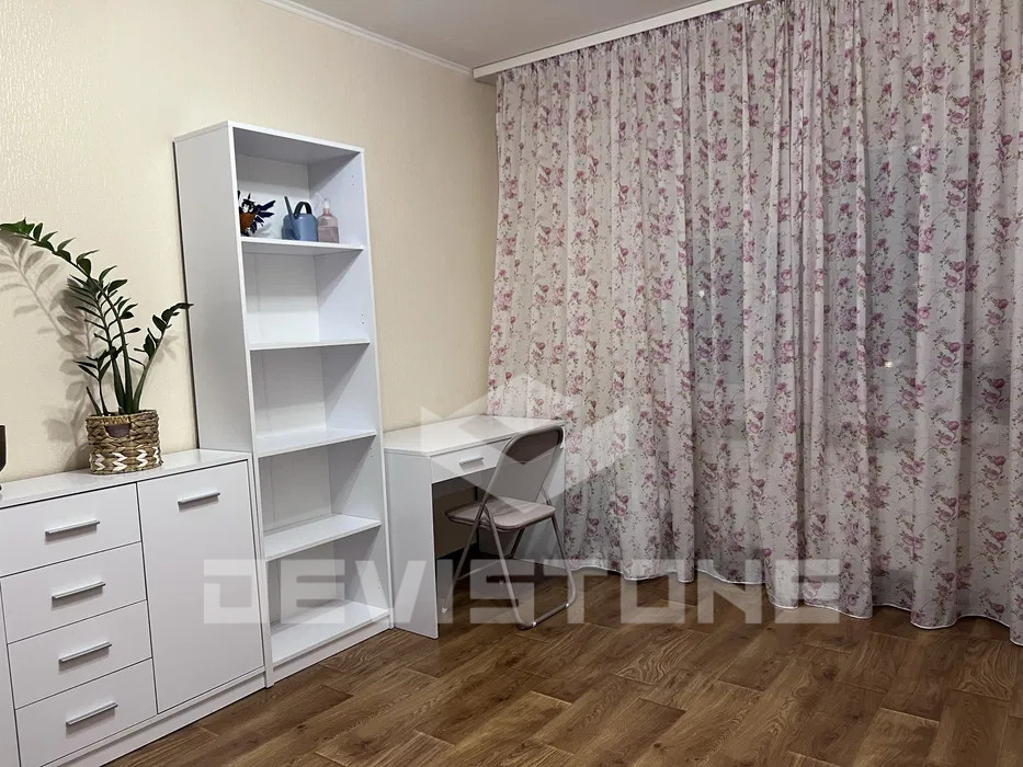 Оренда 2-кімнатної квартири 74 м², Сергія Данченка вул., 1