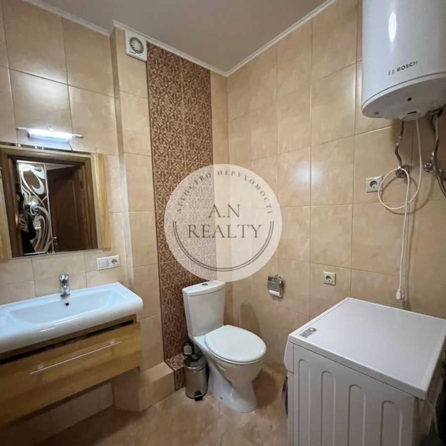 Продажа 2-комнатной квартиры 70 м², Юрия Шумского ул., 1Б