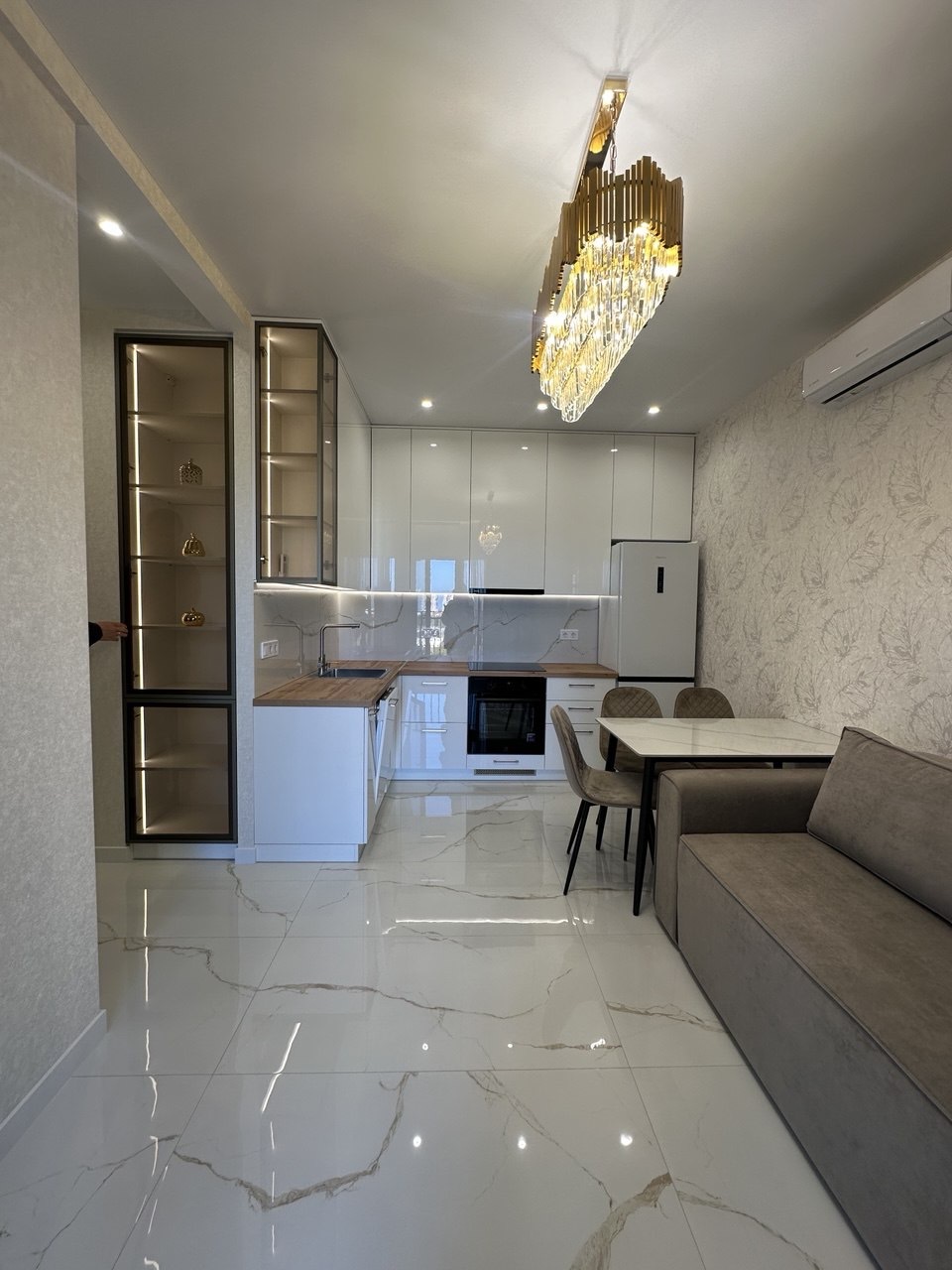 Продажа 1-комнатной квартиры 43 м², Одесская ул., вул.Краснова