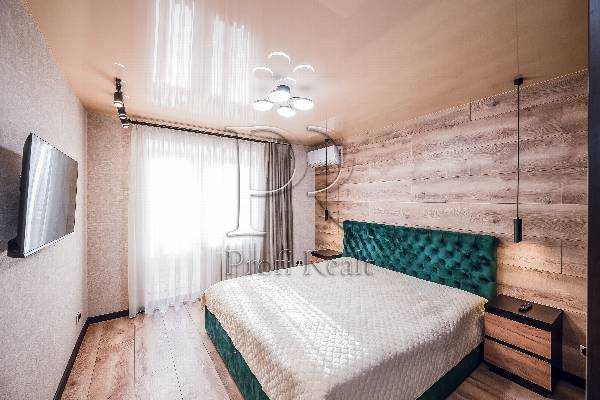 Продажа 3-комнатной квартиры 73 м², Героев УПА ул., 7А