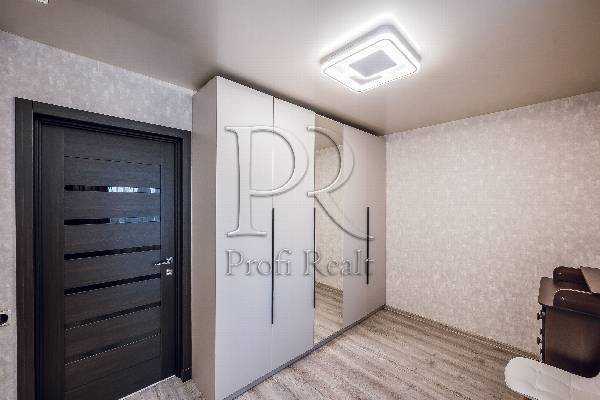 Продажа 3-комнатной квартиры 73 м², Героев УПА ул., 7А