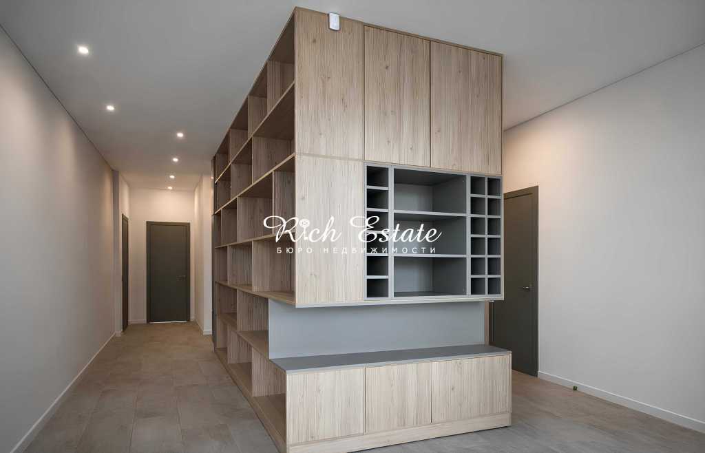 Аренда 3-комнатной квартиры 106 м², Академика Филатова ул., 2/1