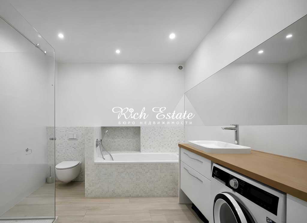 Аренда 3-комнатной квартиры 106 м², Академика Филатова ул., 2/1