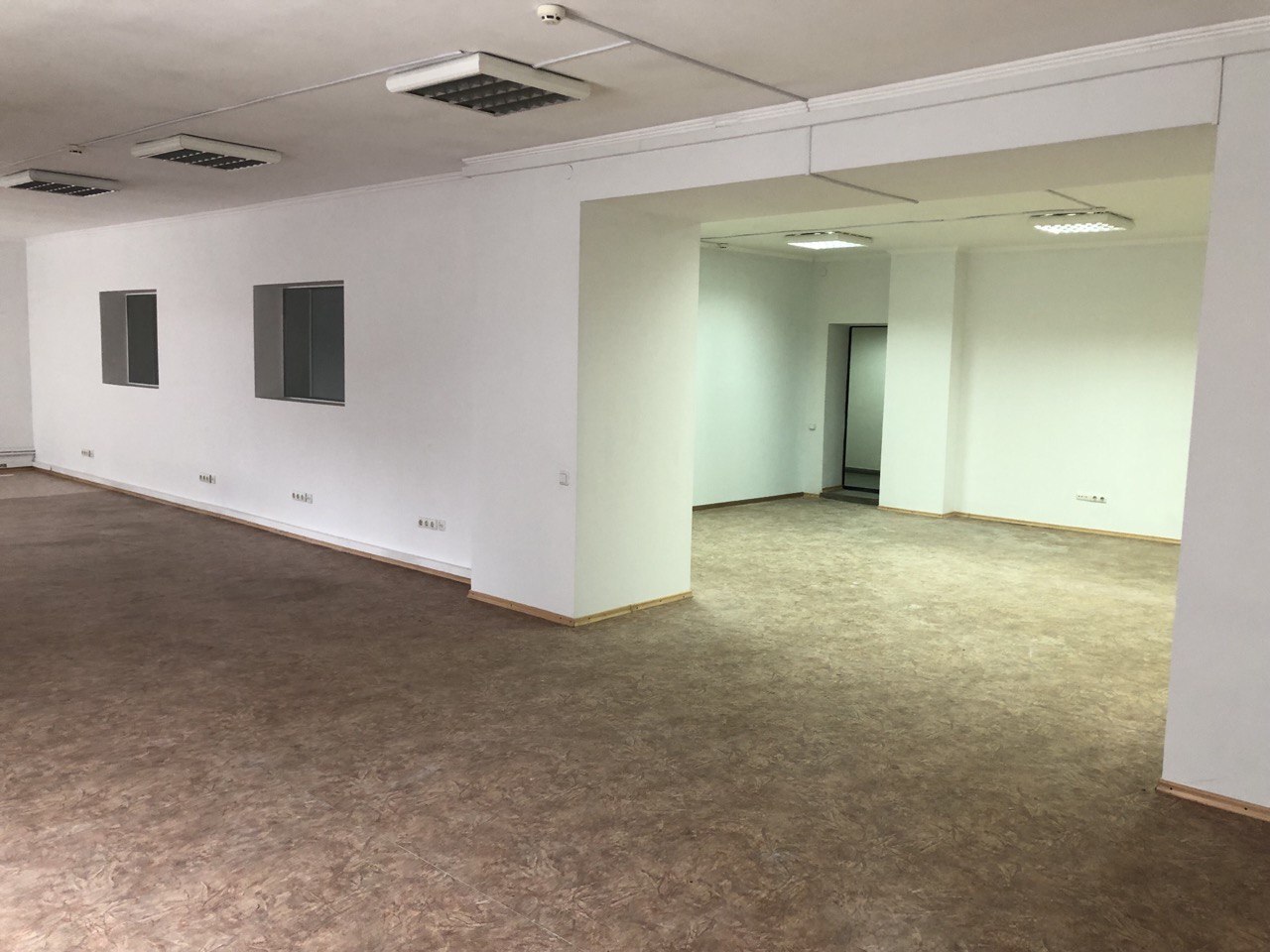 Оренда офісу 400 м², Пирогівський шлях вул., 34