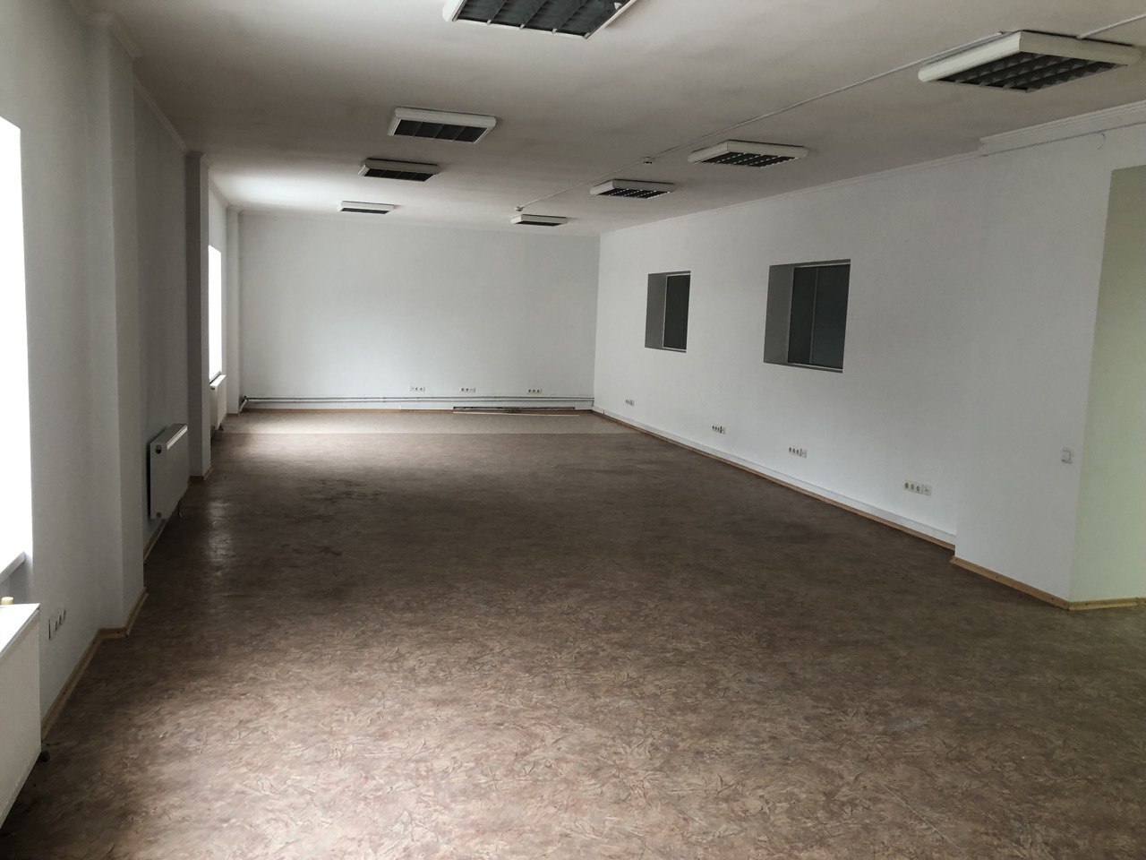 Оренда офісу 400 м², Пирогівський шлях вул., 34