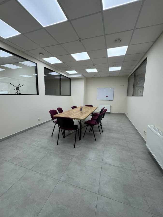 Аренда помещения свободного назначения 203 м², Университетская ул., 3/1