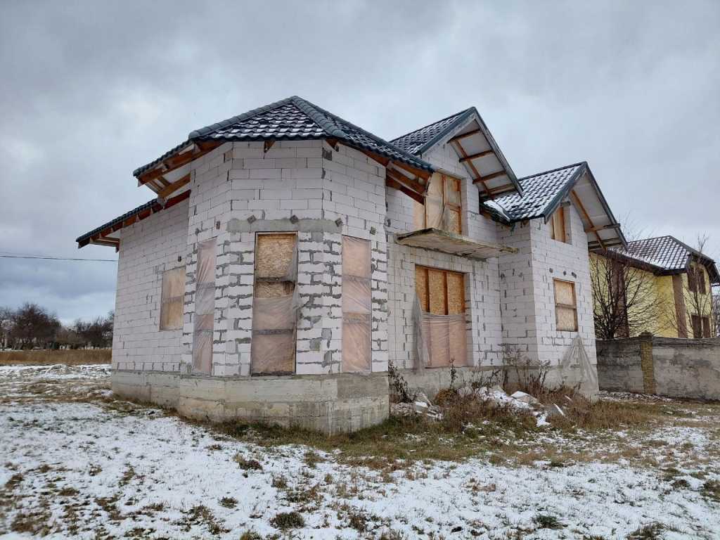 Продажа дома 198 м², Квітнева