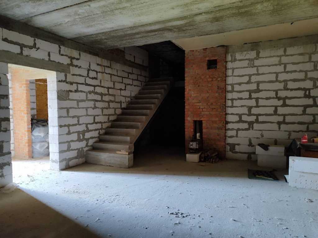 Продажа дома 198 м², Квітнева