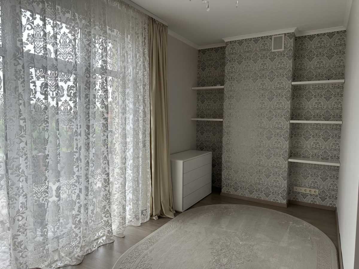 Аренда дома 200 м², Лобановского ул.