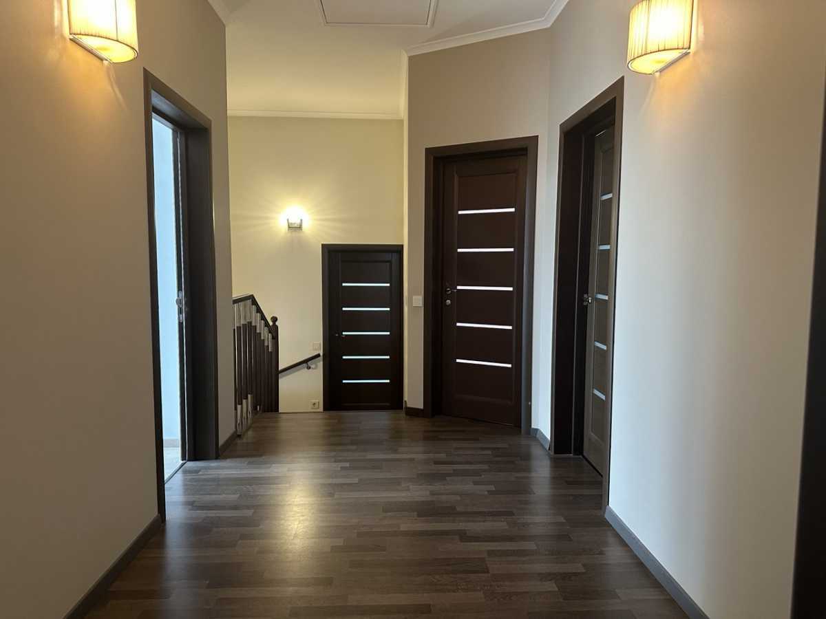 Аренда дома 200 м², Лобановского ул.