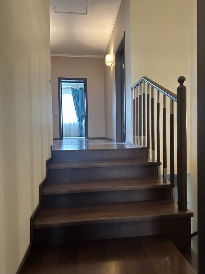 Аренда дома 200 м², Лобановского ул.