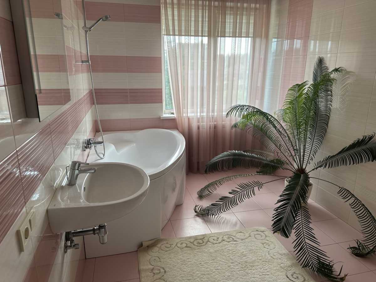 Аренда дома 200 м², Лобановского ул.