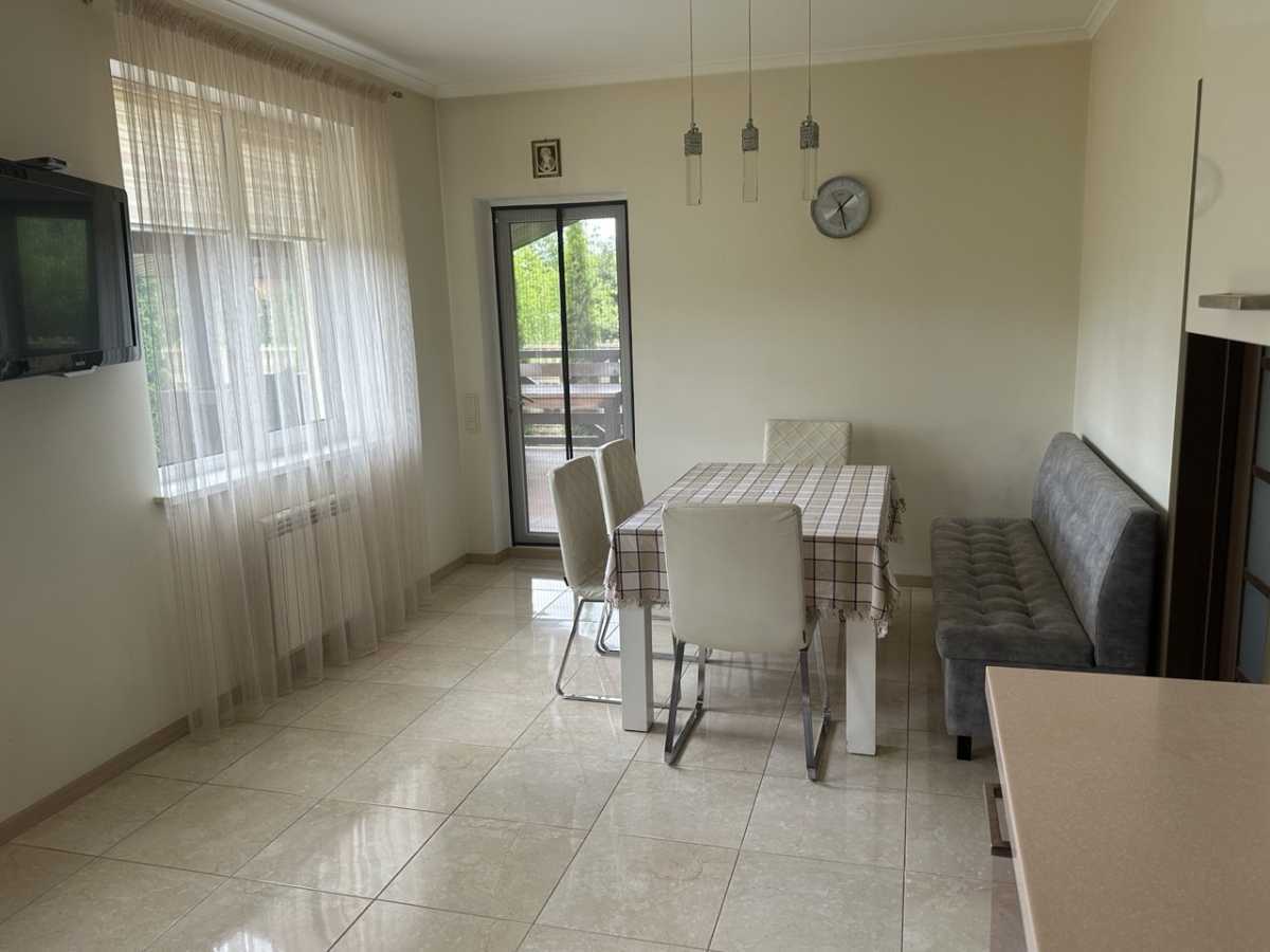 Аренда дома 200 м², Лобановского ул.