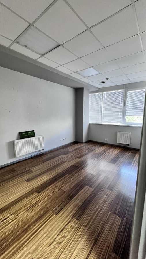 Оренда офісу 228 м², Дарницький бул.